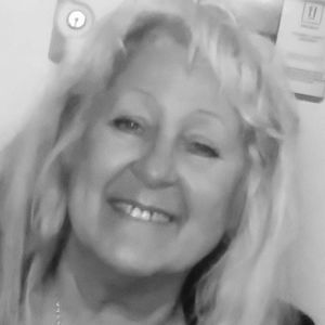 Meet your Posher, Gloria